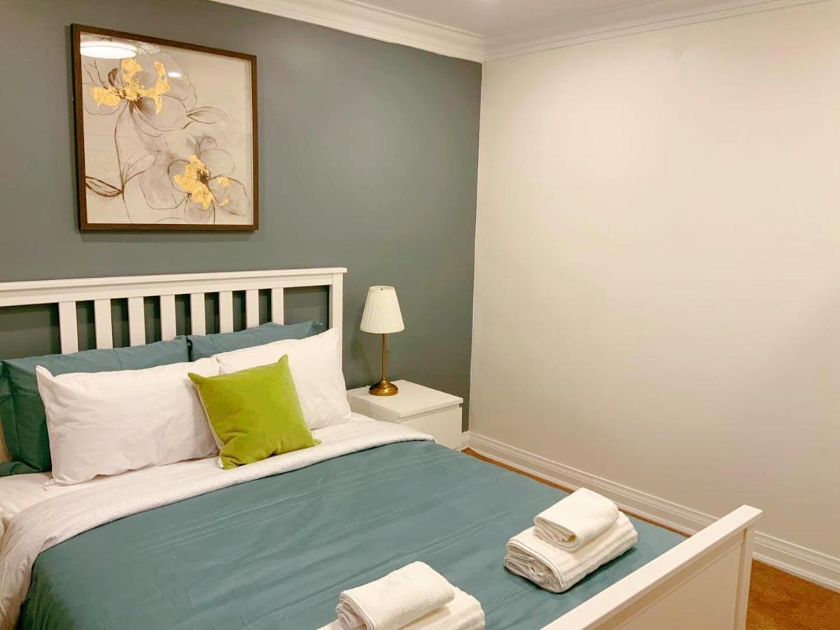 The Leaside Garden Guesthouse Toronto Exterior photo