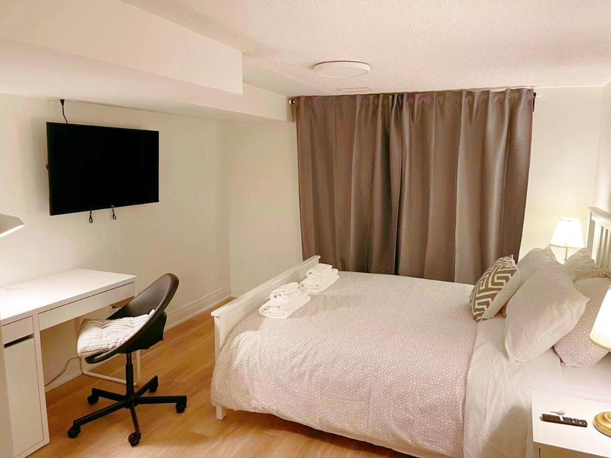 The Leaside Garden Guesthouse Toronto Exterior photo